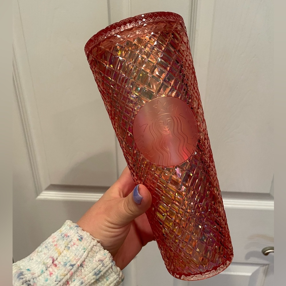 24 oz Starbucks cup